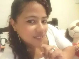 Live webcam sex with adult webcam model AdharaSmiths
