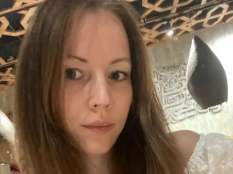 Live webcam sex with adult webcam model AlexandraWolf