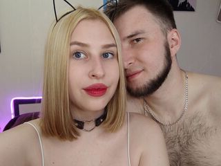 Live webcam sex with adult webcam model AliceDanny