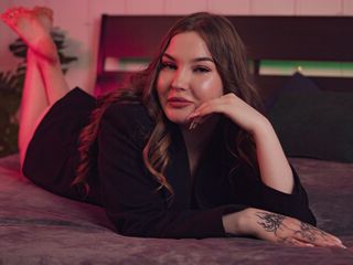 Live webcam sex with adult webcam model AnikaFarley