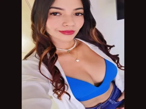 Live webcam sex with adult webcam model BellaColin