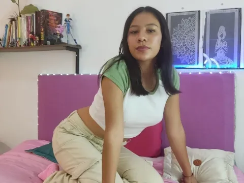Live webcam sex with adult webcam model BlondieCooper