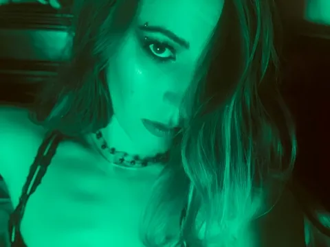 Live webcam sex with adult webcam model CarmellaRavenna