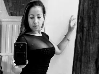 Live webcam sex with adult webcam model EvelynnMaya