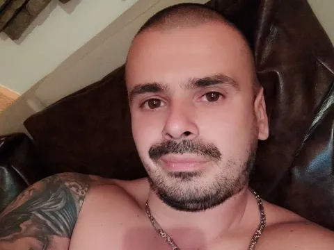 Live webcam sex with adult webcam model GeorgiDjovany