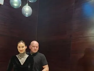 Live webcam sex with adult webcam model GloriaJamez